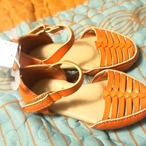 Old Navy baby sandals size 5